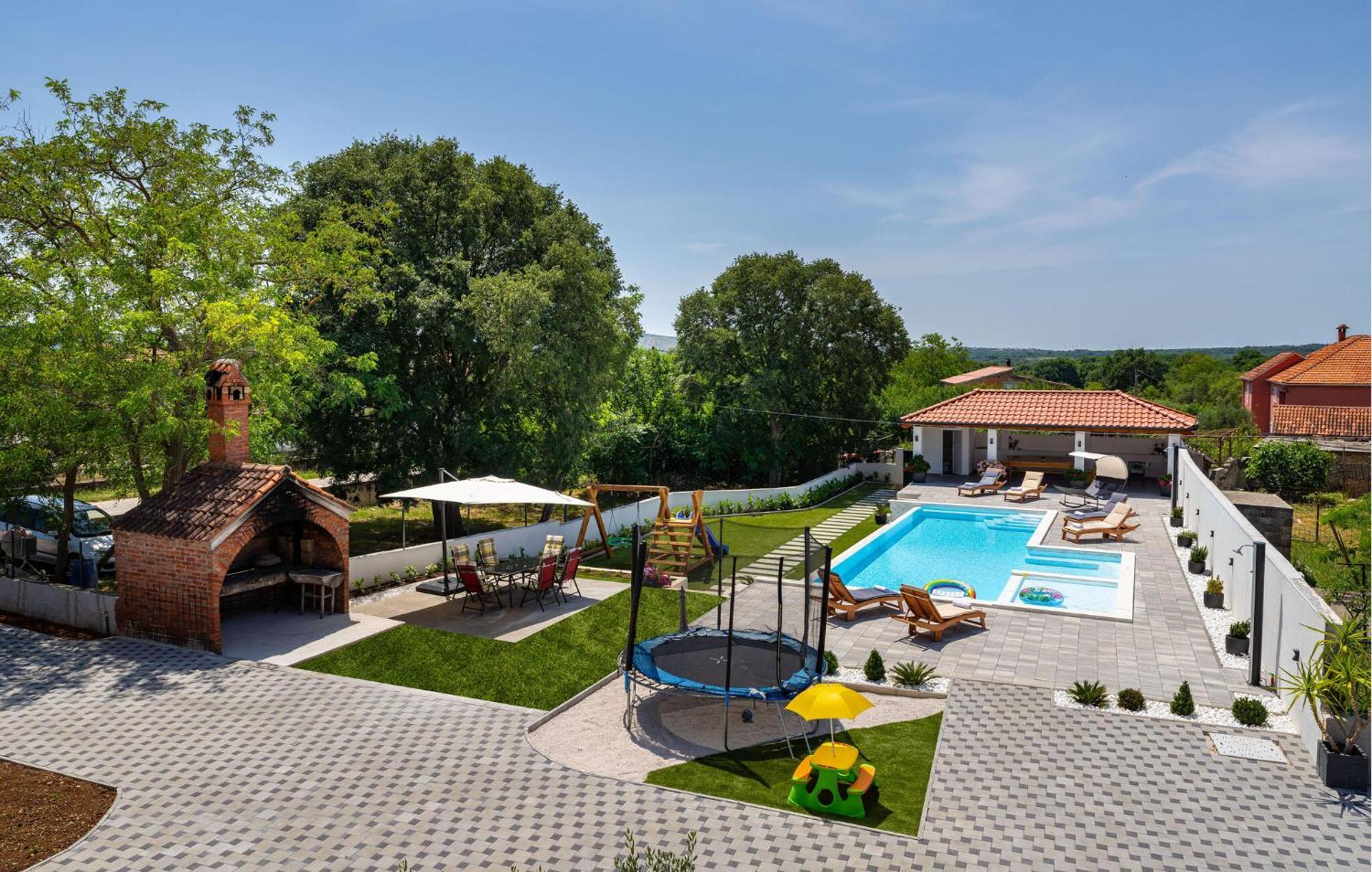 Beautiful Apartment In Galovac With Kitchen Eksteriør bilde